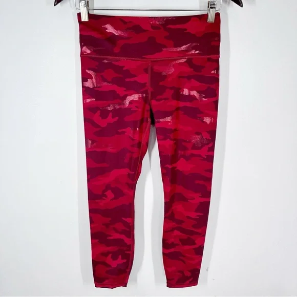 Athleta Elation Train Printed 7/8 Tight Size Medium Red Camo Shine - Picture 7 of 8